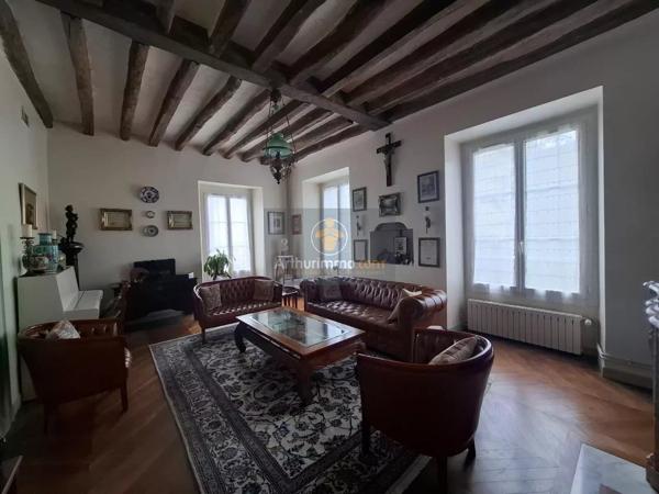 Vente                                                      Propriété
                        
                     12 pièces                      285 m2                     à Rozay-en-Brie