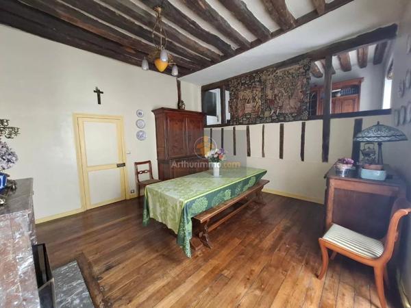 Vente                                                      Propriété
                        
                     12 pièces                      285 m2                     à Rozay-en-Brie