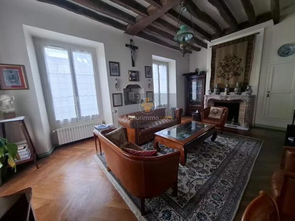 Vente                                                      Propriété
                        
                     12 pièces                      285 m2                     à Rozay-en-Brie