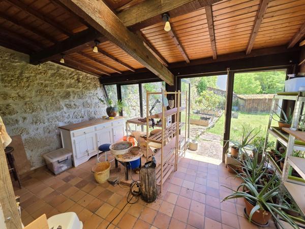 Propriété de caractère avec vue dominante et jardin en terrasses proche de Nérac, Lot et Garonne.