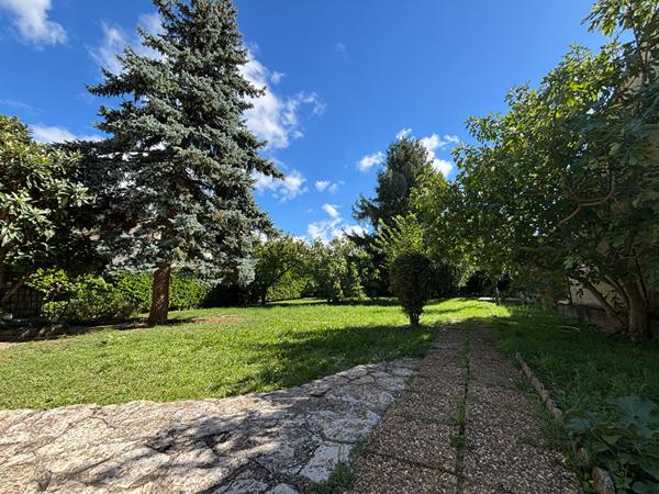 Maison type 7 + garage - SISTERON secteur le Gand