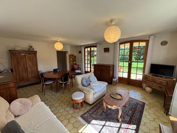 Maison type 7 + garage - SISTERON secteur le Gand