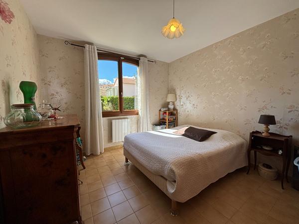 Maison type 7 + garage - SISTERON secteur le Gand