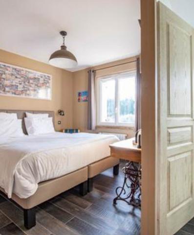 ISLE SUR LA SORGUE - ENSEMBLE IMMOBILIER - 372 M2 - PARC - - -6600M2 - PISCINE - 1 460 000€