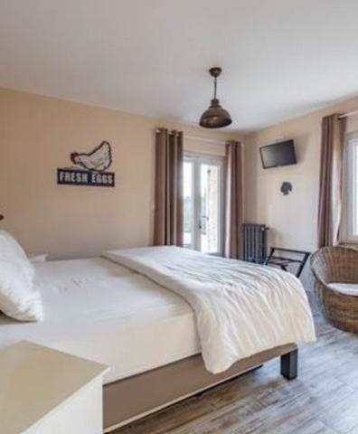 ISLE SUR LA SORGUE - ENSEMBLE IMMOBILIER - 372 M2 - PARC - - -6600M2 - PISCINE - 1 460 000€