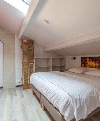 ISLE SUR LA SORGUE - ENSEMBLE IMMOBILIER - 372 M2 - PARC - - -6600M2 - PISCINE - 1 460 000€