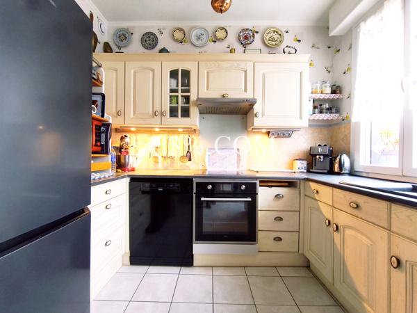 Maison 5 pièce(s) 2 chambre(s) 77 m²