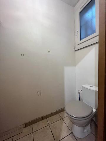 Vente                                                      Maison
                        
                     5 pièces                      187 m2                     à Guérigny