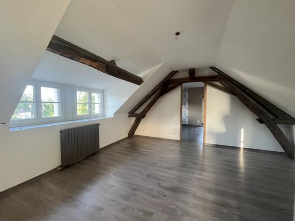 Vente                                                      Maison
                        
                     5 pièces                      187 m2                     à Guérigny