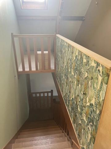 Vente                                                      Maison
                        
                     5 pièces                      187 m2                     à Guérigny