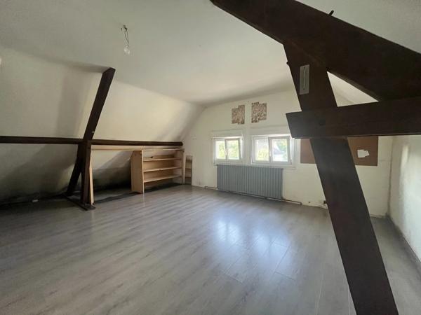 Vente                                                      Maison
                        
                     5 pièces                      187 m2                     à Guérigny