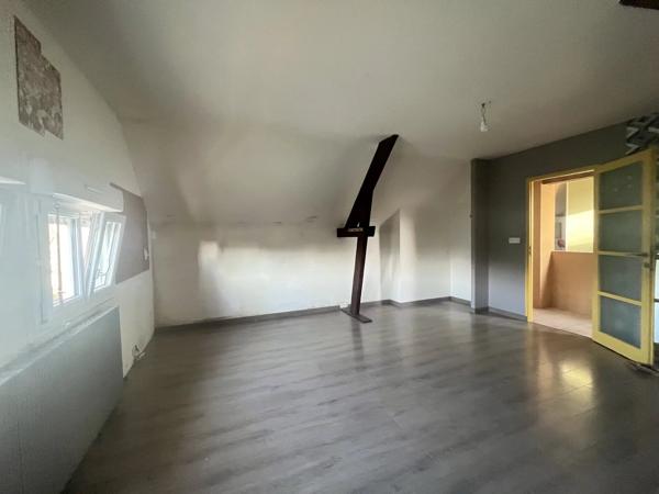 Vente                                                      Maison
                        
                     5 pièces                      187 m2                     à Guérigny
