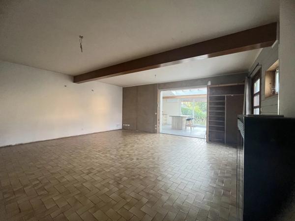 Vente                                                      Maison
                        
                     5 pièces                      187 m2                     à Guérigny