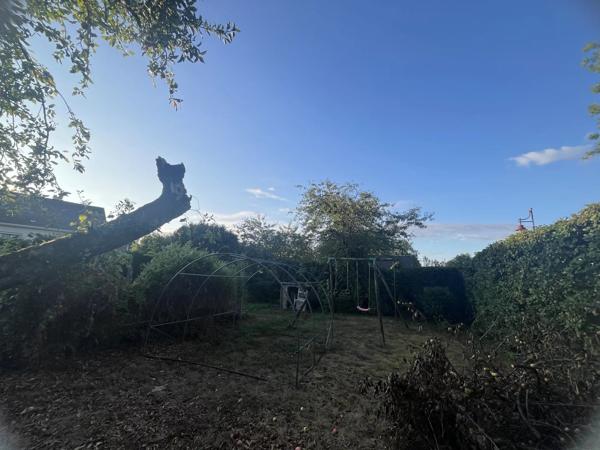 Vente                                                      Maison
                        
                     5 pièces                      187 m2                     à Guérigny