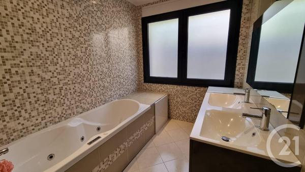 Appartement F5 à vendre  5 pièces - 111,21 m2 ST MAUR DES FOSSES - 94