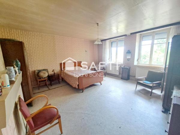 Maison à rénover avec dépendances et terrain