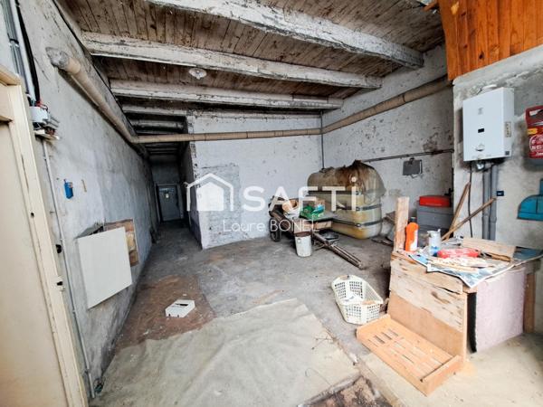 Maison à rénover avec dépendances et terrain