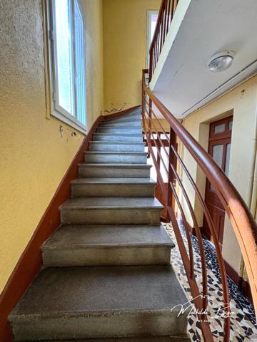 À découvrir à CHARBONNIER ensemble immobilier locatif