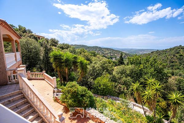 Villa rénovée avec piscine au coeur des Chartreuses