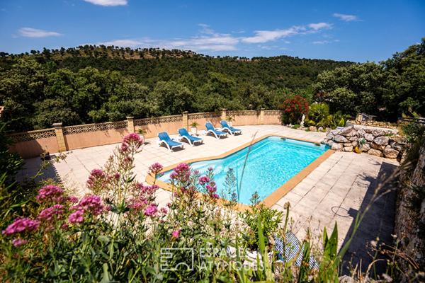 Villa rénovée avec piscine au coeur des Chartreuses