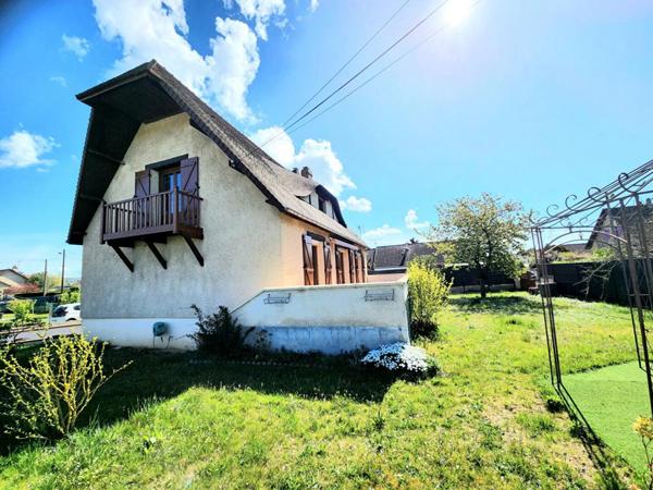 Courcelles Sur Seine, Maison sur sous-sol total de 150 m2 - 5 chambres  + garage exterieur - sur un terrain plat de  716 m2 -  Prix :  272.000