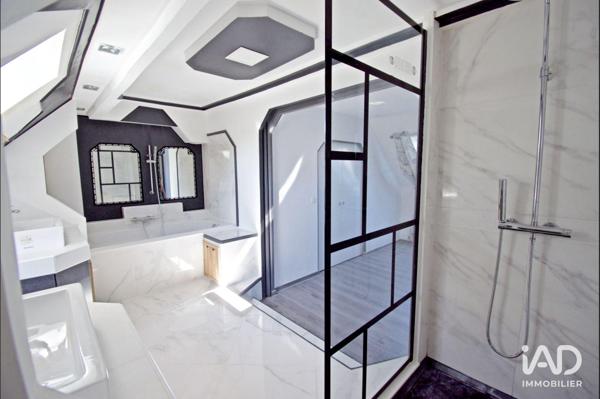 Maison à vendre 11 pièces 191 m² Saint-Germain-lès-Arpajon