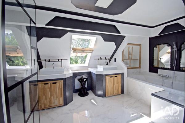 Maison à vendre 11 pièces 191 m² Saint-Germain-lès-Arpajon