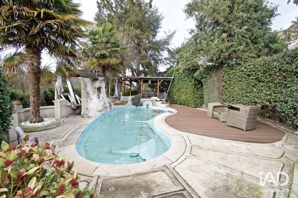 Maison à vendre 11 pièces 191 m² Saint-Germain-lès-Arpajon