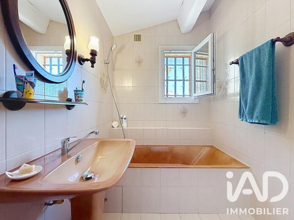 Maison à vendre 5 pièces 117 m² Sanary-sur-Mer