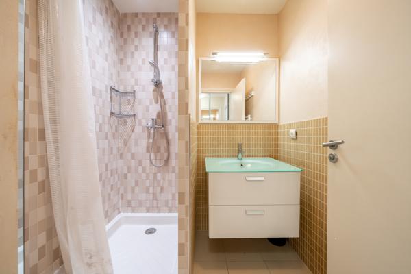 Cannes centre – Grand appartement bourgeois de 4 pièces avec extérieurs de 50 m²