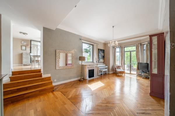 Cannes centre – Grand appartement bourgeois de 4 pièces avec extérieurs de 50 m²