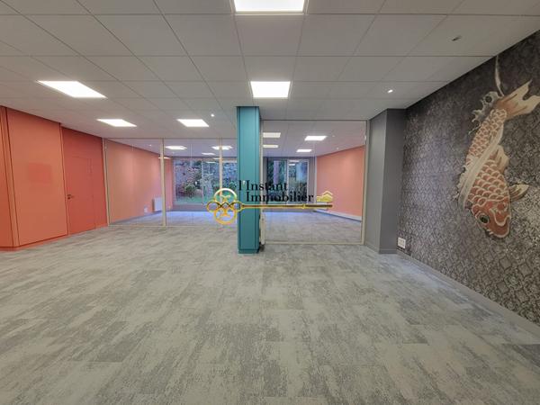 Morlaix. bureaux de standing avec jardin et ascenseur - 200m²