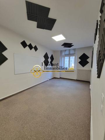 Morlaix. bureaux de standing avec jardin et ascenseur - 200m²