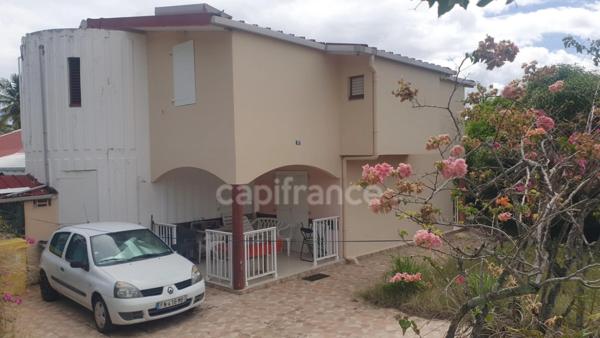 Maison à vendre 4 pièces SAINTE LUCE (972) avec jardin.