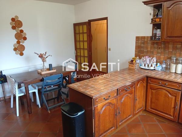 MAISON VILLA DE 196m² , GARAGE et TERRAIN 12000 m²