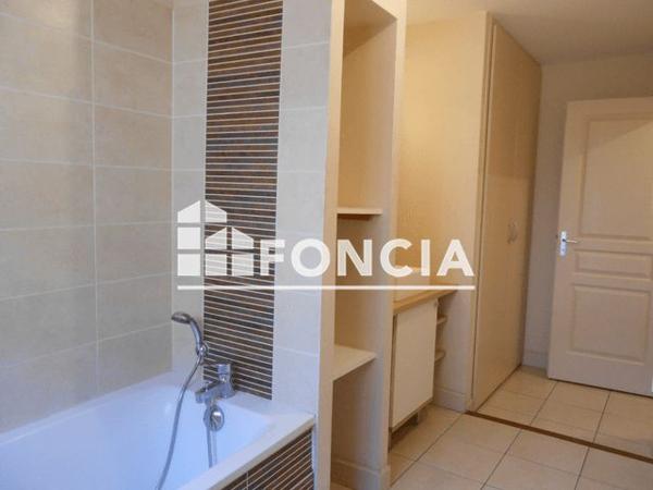 Location Appartement 3 pièces 52.6 m² - 39 RUE DES ANCIENS COMBATTANTS Beziers 34500