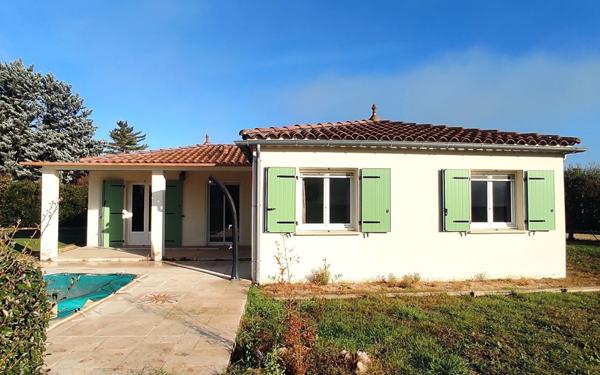 Maison à vendre    4 pièces •  Vallon-Pont-d'Arc