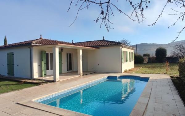 Maison à vendre    4 pièces •  Vallon-Pont-d'Arc