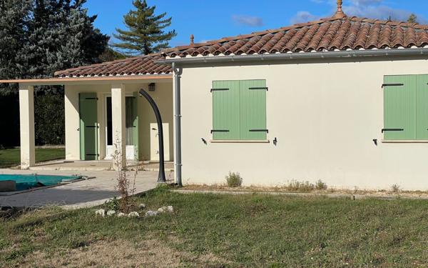 Maison à vendre    4 pièces •  Vallon-Pont-d'Arc