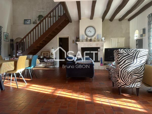 Maison avec piscine, 194 m², 3 chambres et garage