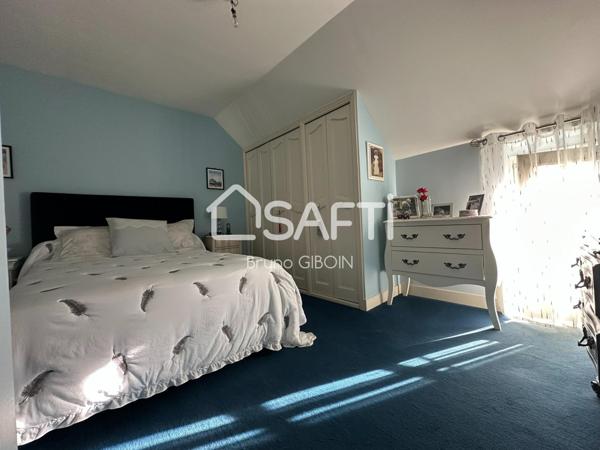 Maison avec piscine, 194 m², 3 chambres et garage