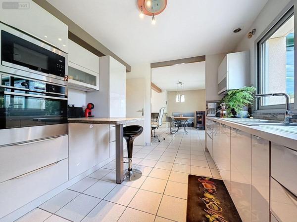 Maison à vendre à Epiniac en Ille-et-Vilaine (35120), ref : 089/3403   
Centre