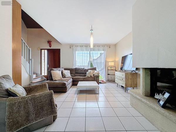 Maison à vendre à Epiniac en Ille-et-Vilaine (35120), ref : 089/3403   
Centre