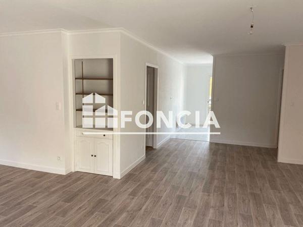 Location Appartement 4 pièces 65.94 m² - 2-4 AVENUE LAFFON DE LADEBAT Chalonnes Sur Loire 49290