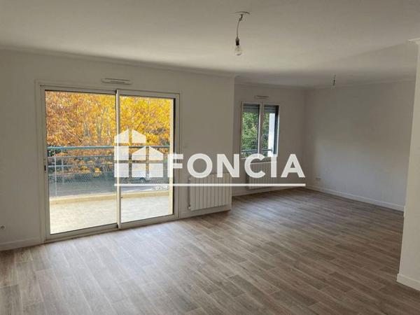 Location Appartement 4 pièces 65.94 m² - 2-4 AVENUE LAFFON DE LADEBAT Chalonnes Sur Loire 49290