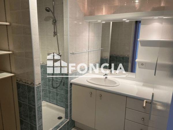 Location Appartement 4 pièces 65.94 m² - 2-4 AVENUE LAFFON DE LADEBAT Chalonnes Sur Loire 49290