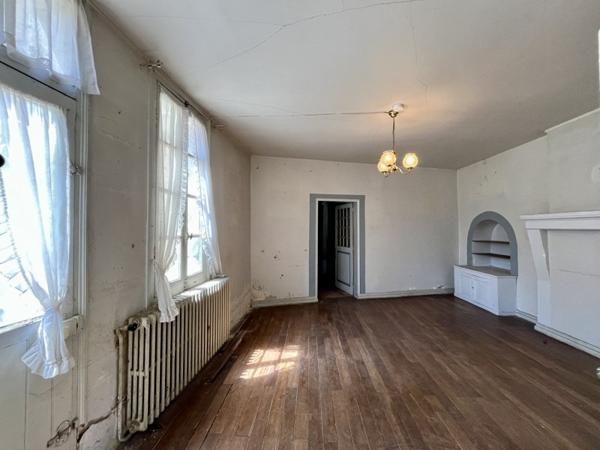 Maison à vendre |  Valençay |  10 pièces | 258 m²