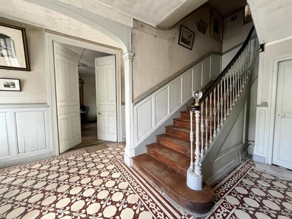 Maison à vendre |  Valençay |  10 pièces | 258 m²