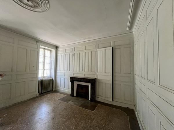 Maison à vendre |  Valençay |  10 pièces | 258 m²