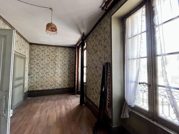 Maison à vendre |  Valençay |  10 pièces | 258 m²